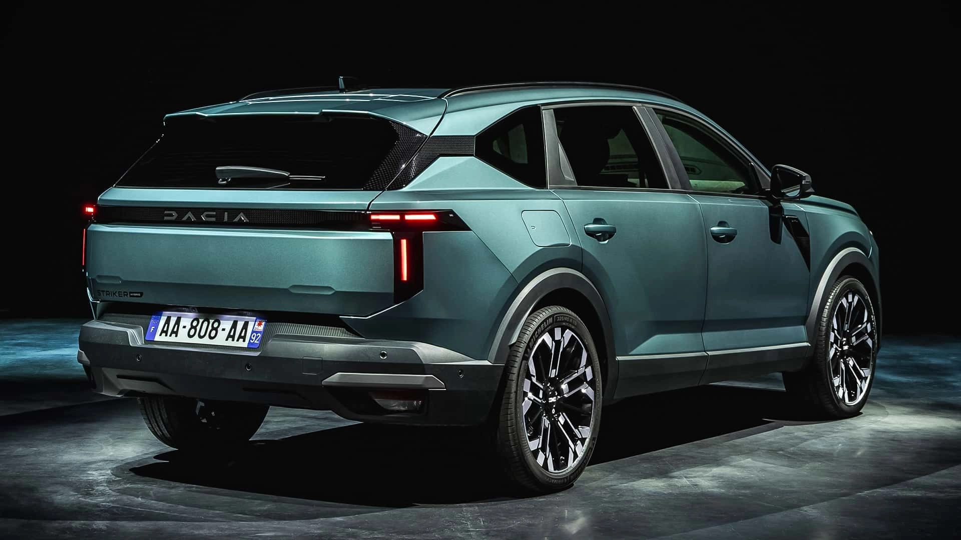 Dacia striker joruney hybrid 155 2026 (1)